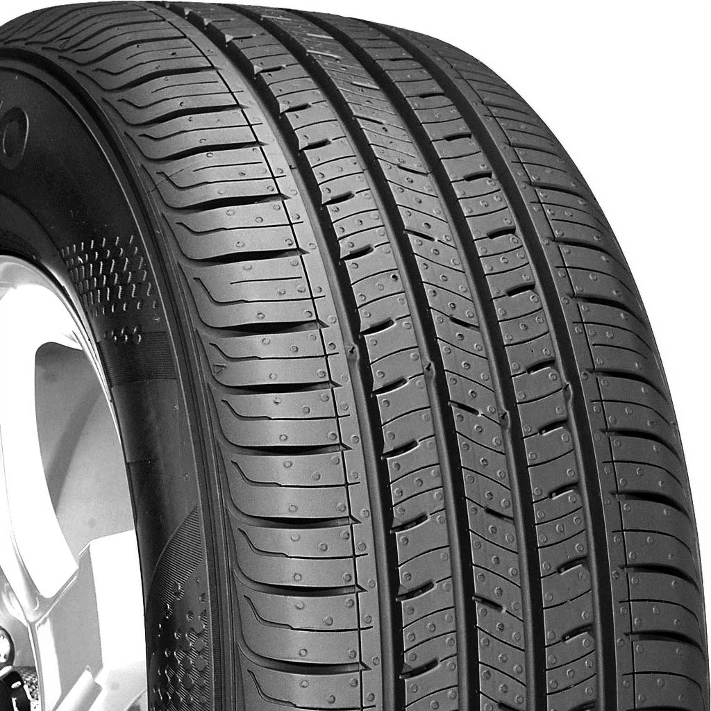 All Season 225/55R17 97V Passenger Tire P823129