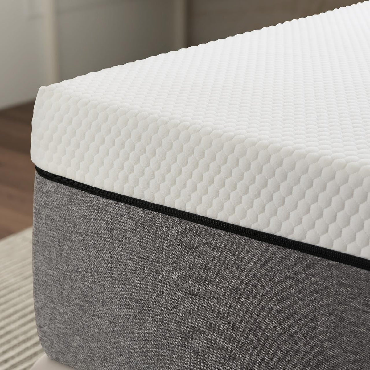 Queen 10 inch Gel Memory Foam Mattress L20817